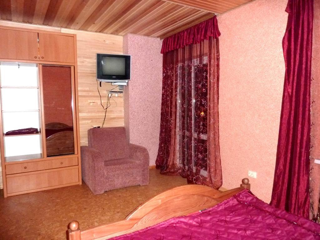 Makovytsya Hotel Yaremche Bilik gambar